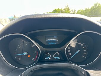 Ford Focus 2011 1.6 - 7