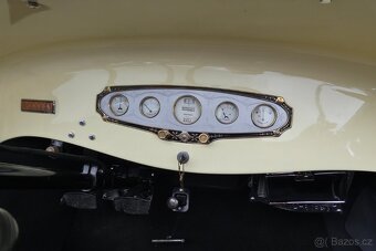 1929 Marmon Model 68 Convertible - 7