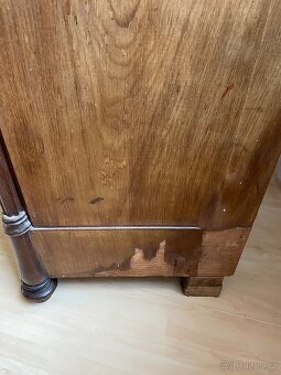 Starožitná prosklená vitrína - 7