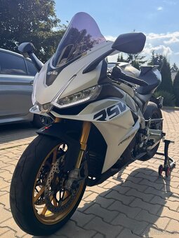 Aprilia RSV4 1100 Factory Ultra Gold - 7
