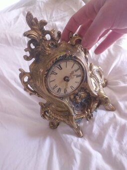 Pěkné Mosazné zdobené Krbové Hodiny - Replika - 7