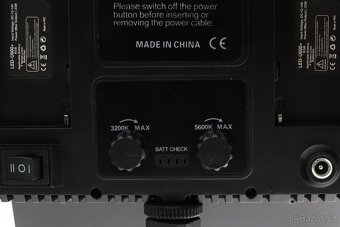 LED RGB světlo LED600 – Výkonné 40W  + stativ - 7