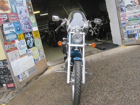 Suzuki VS 800 Intruder s již vystavenou SPZ - 7