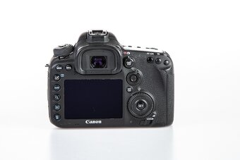 Canon EOS 7D Mark II - 7