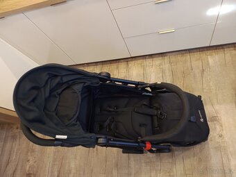 Kočárek ERGOBABY Metro black - 7