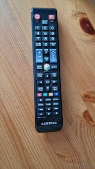 Televize - Smart SAMSUNG - 101,6 cm - fialový obraz - 7