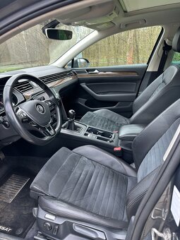 Volkswagen Passat, Kombi 1,6 TDi 88 kW R-LINE PANORAMA - 7