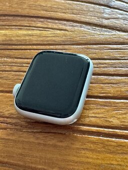 Apple Watch SE 40mm stříbrné - 7