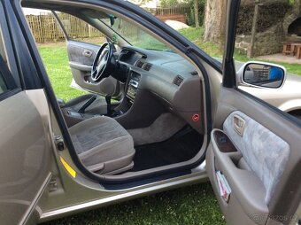 Toyota Camry 2,2 - 7