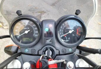 Honda CBF 500 (2008) kufry, jen 19 tis.km - 7