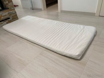 Postel 90x200 cm s polohovacím roštem, stolkem a šuplíkem - 7