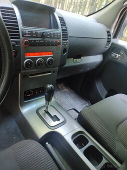 Nissan Pathfinder - 7