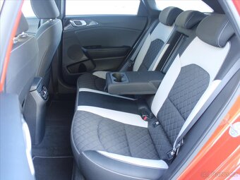 Kia Ceed 1,6 CRDi DCT GT Line ČR 1.maj 7DCT GT Line (2021) - 7