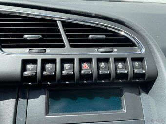 Peugeot 3008 1.6 VTi , 88 kW benzín, 2010 - 7