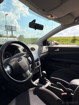 FORD FOCUS 2004 - 7