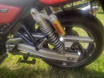 Suzuki GSX 750 Inazuma - 7