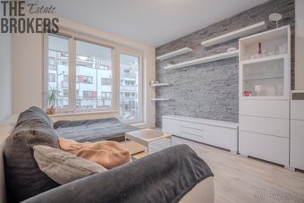 Prodej bytu 2+kk, 54,3 m2, balkon, garážové stání, novostavb - 7