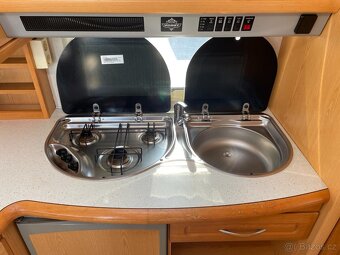 PRODÁNO Hobby Prestige 540, 4 osoby, stan, fr.postel, bojler - 7