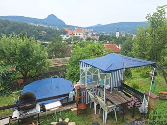 Zahrada s podsklepenou chatou v osobním vlastnictví - 7