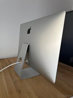 iMac 27 Retina 5K (2017) a apple klávesnice - 7