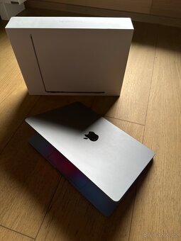 MacBook Air M2 13” 256GB Space Grey - 7