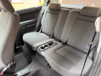 VW Fox - nejnovější model 2011, motor 1,2 44kw, výbava Style - 7
