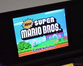 Nintendo DSi + New Super Mario Bros. - 7