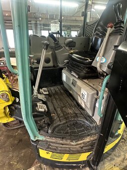 Minibagr Yanmar Vio33 - 7