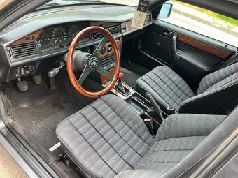 Mercedes w201 190e - 7