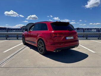 Audi SQ7 - 7