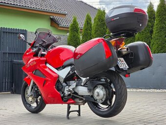 Honda VFR 800, 3xkufr, LeoVince laděné výfuky - 7