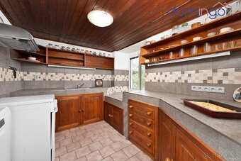 Výjimečný selský dvůr s téměř hektarovým pozemkem - Dlouhá L - 7