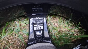 Prodám original aludisky Mazda 5x114.3 R16 6.5jx16H2 ET52.5 - 7