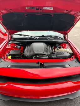 Dodge Challenger 5.7 - 7