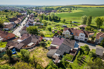 Prodej rodinný dům 3+1 se dvorem a zahradou v Šardicích, RD - 7
