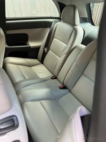 Volvo C30 T5 2.5 - 7