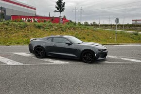 Chevrolet Camaro SS 6.2 V8 coupe – autopůjčovna - 7