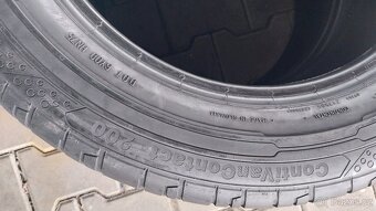 Prodám 2 x pneu Continental 225/55/17 - 7