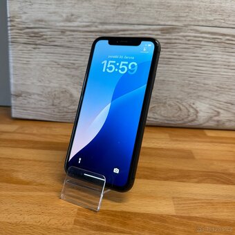 iPhone 11 64GB, černý (12 měsíců záruka) - 7