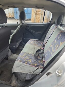 Toyota Yaris 1.4 – 55 kW – 2002 - 7