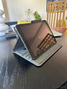 iPad šedý WiFi + Cellular 2021 256GB - 7