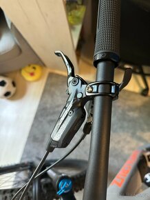 NOVÉ Brzdy Sram Code R - 7