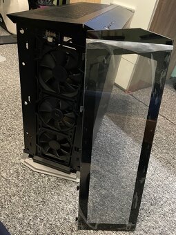 Počítačová skříň Fractal Design Vector RS - 7