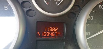 Peugeot 207 1.4 - 7