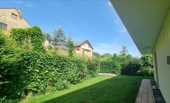 Krásný samostatně stojící dům 5kk na kraji Prahy - Podolanka - 7