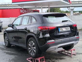 Mercedes-Benz GLA 180, Naví,Kamera,1majitelka 35 tkm,ČR, - 7