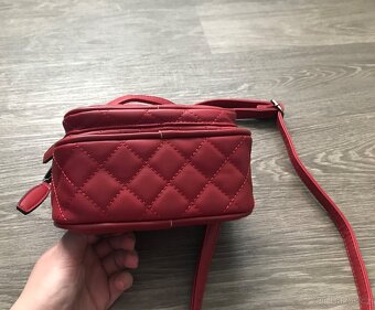 Vínová kabelka/ledvinka - 7