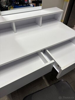 Toaletní stolek bílý - 7