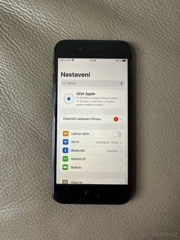 iPhone SE 64GB 2020 - 7