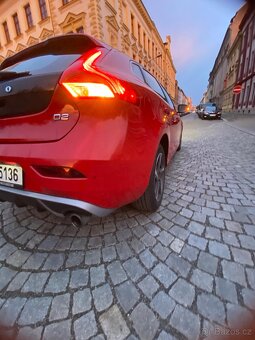 Volvo V40 r-design 2.0tdi - 7